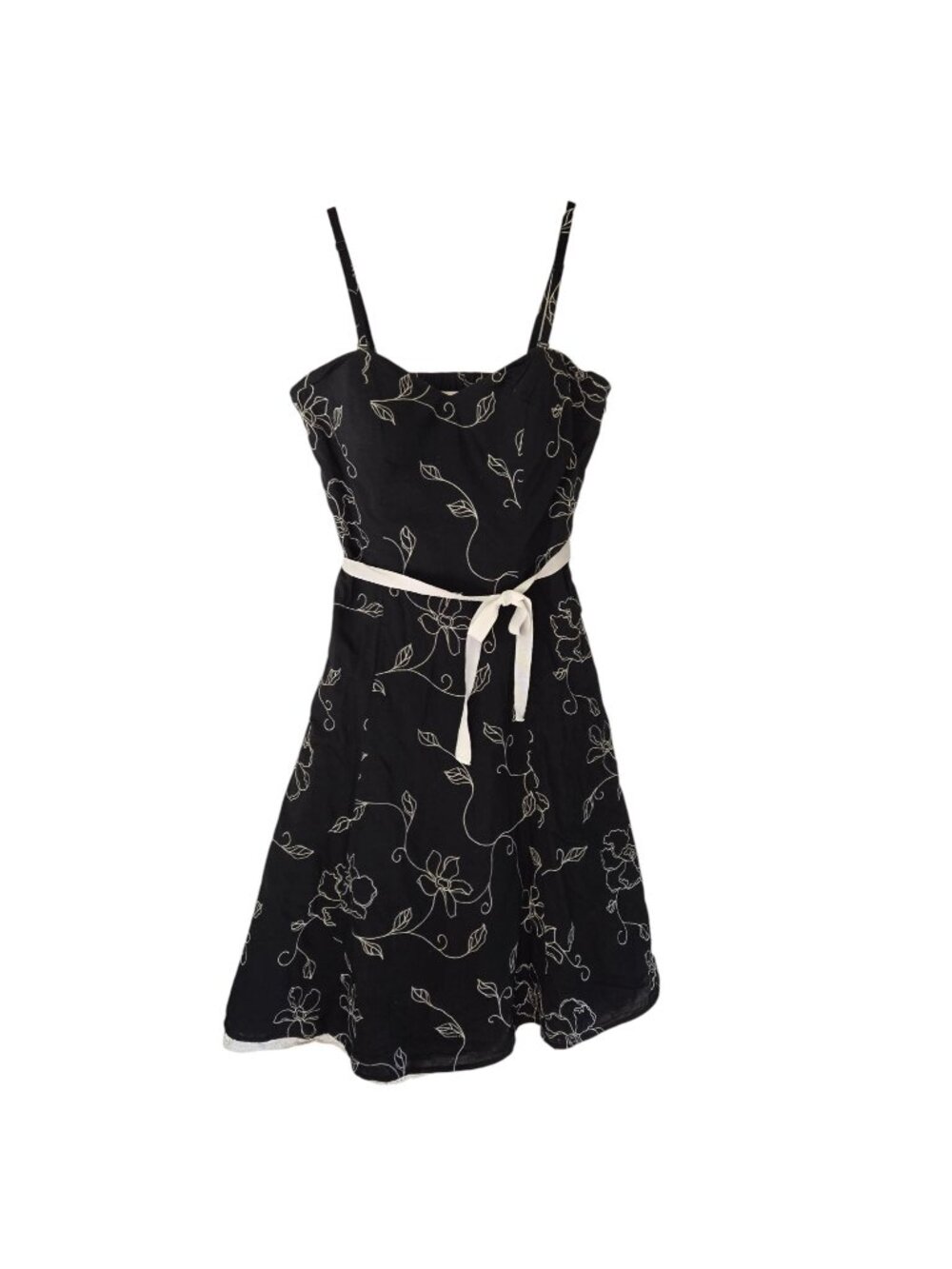 White House Black Market Black Floral Embroidered Dress With White Belt Size 6